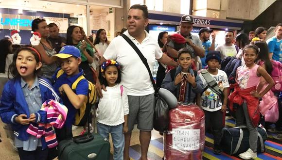 Andrés Hurtado fue detenido en el principal aeropuerto internacional de Venezuela con niños venezolanos que esperaban reencontrarse con sus padres en el Perú. (Foto: Facebook/Andrés Hurtado)