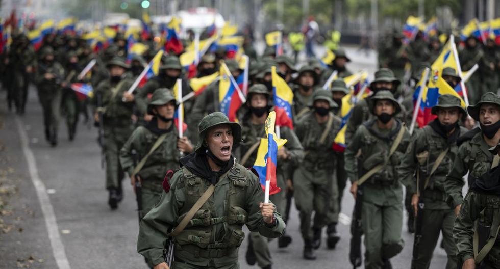 Venezuela denounces attacks on civilian targets in combats on the border with Colombia and promises “strong reaction”