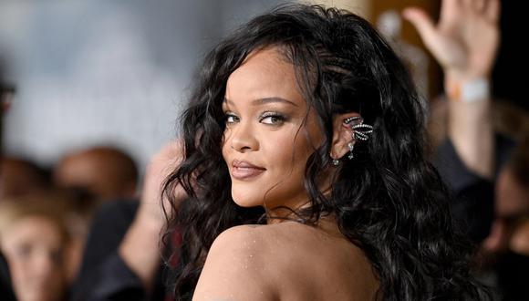 Rihanna, la estrella invitada este año para el espectáculo del descanso del Super Bowl, aseguró este jueves que fue la maternidad lo que le dio fuerzas para aceptar participar en un escenario tan "intimidante" como éste.