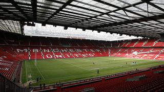 Manchester United prohíbe tabletas y laptops en el Old Traffrod