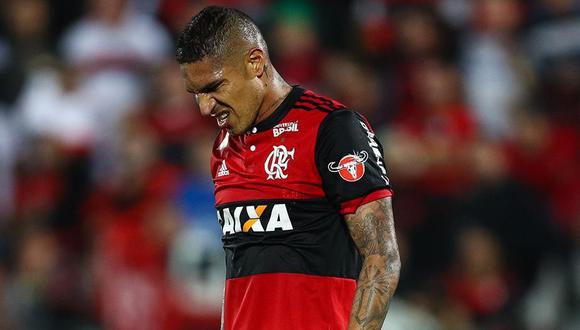 El portal brasileño, Extra, aseguró que Flamengo tiene pensado suspender el contrato de Paolo Guerrero. (AFP).