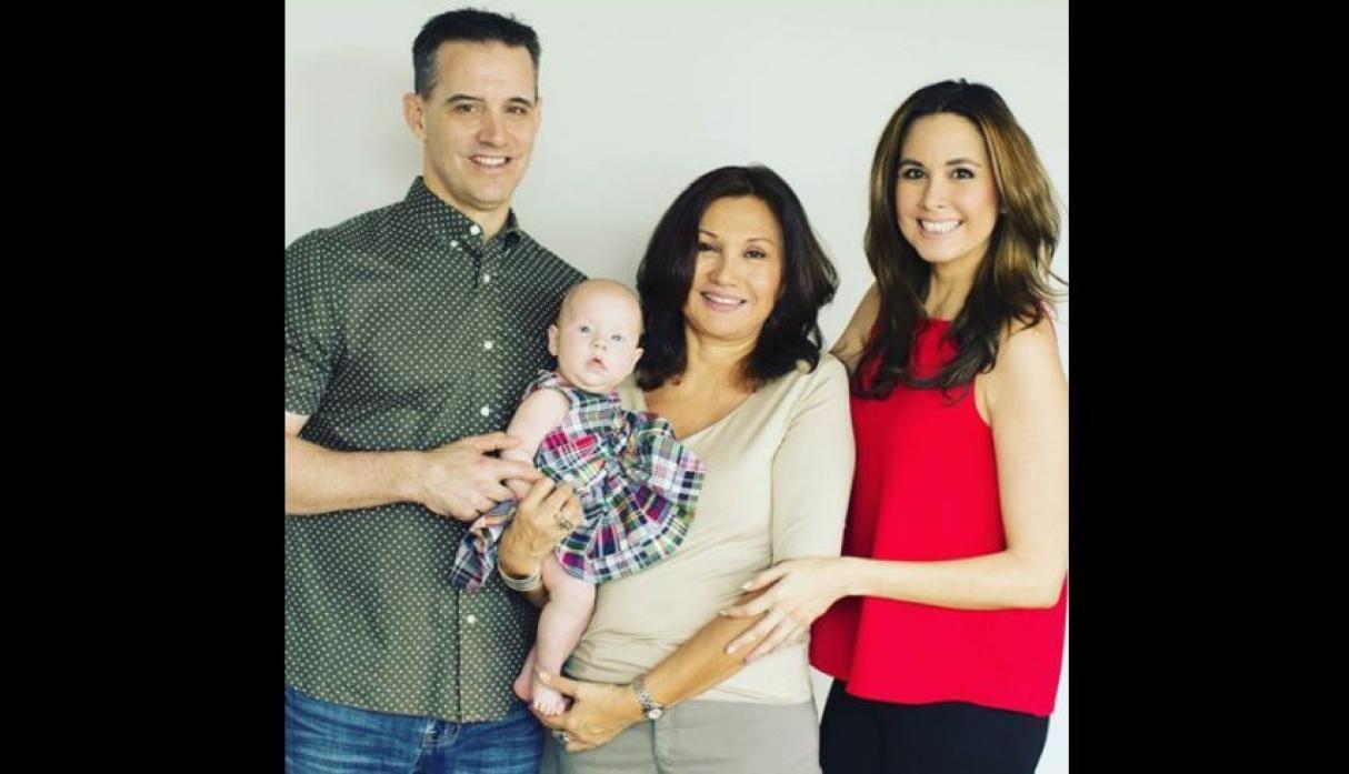 Jessica Tapia y su esposo, Steven Dykeman, se convirtieron nuevamente en padres. La periodista alumbró a mellizas. Las bebes se encuentran en cuidados intensivos, pues nacieron a las 30 semanas. (Foto: Facebook)