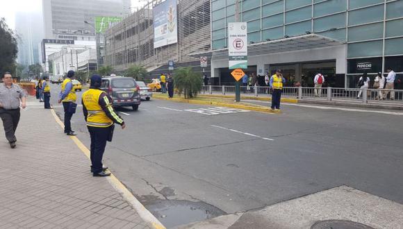Personal de la Gerencia de Transporte Urbano (GTU) de la Municipalidad de Lima inspeccionó la zona donde se ejecuta el proyecto vial para verificar que los trabajos no afecten el tránsito de peatones y vehículos. (Difusión)