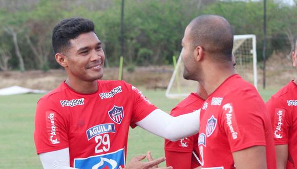 El defensor nacional Alberto Rodríguez entrenó con su nuevo club Junior de Barranquilla y conversó con la prensa cafetera. (Foto: Junior de Barranquilla)