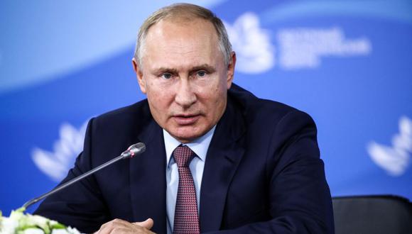 Vladimir Putin califica de “escoria y traidor” a Serguei Skripal, ex espía envenenado. (Foto: EFE)