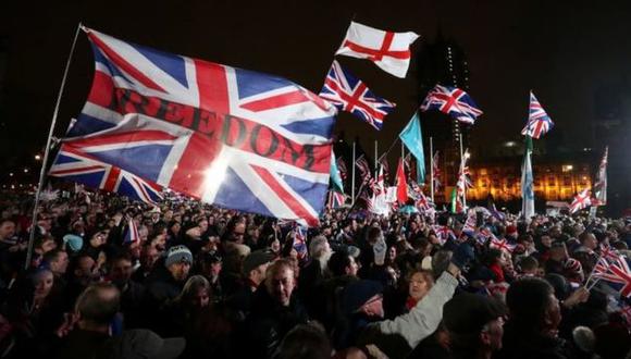 Parliament Square, en Londres, fue el sitio donde se reunieron cientos de partidarios del Brexit en Londres. (Foto: Reuters, vía BBC Mundo).