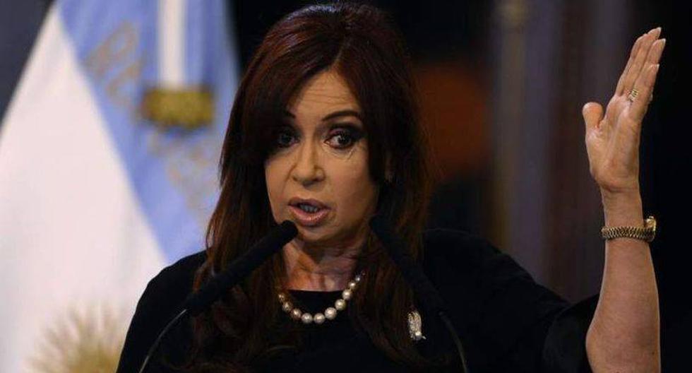 Procesan con prisión preventiva a expresidenta Cristina Kirchner en megacausa por sobornos. | Foto: EFE