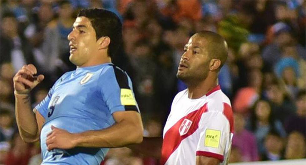 Alberto Rodríguez fue uno de los jugadores más destacados que tuvo la Selección Peruana, a pesar de la derrota ante Uruguay por las Eliminatorias Rusia 2018 (Foto: EFE)