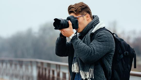 “Existen diferentes rubros en fotografía en los que se puede trabajar de manera profesional; por ello, el conocer los diferentes tipos de fotografía te ayudarán a elegir el campo que más se acomode a tu estilo”, detalla el especialista. (Foto: Freepik)