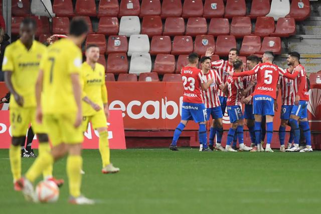 Sporting de Gijón venció 2-1 a Villarreal y dio un golpe en la Copa del Rey. (Foto: EFE)