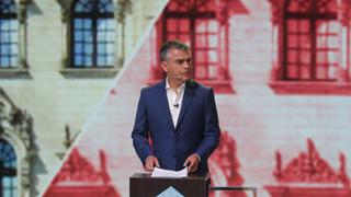 Julio Guzmán a López Aliaga: “Sorprende que todo su discurso lo haya cambiado en un día para un debate”