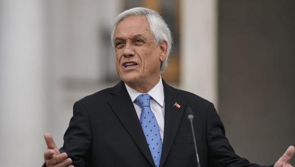 El presidente de Chile, Sebastián Piñera, da una conferencia de prensa en el palacio presidencial de La Moneda en Santiago, Chile. (Foto: AP / Esteban Félix).