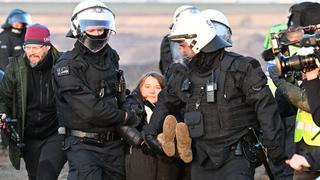 Greta Thunberg es detenida en una protesta contra mina de carbón en Alemania | VIDEO