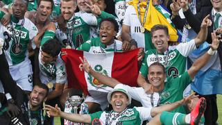 André Carrillo campeón en Portugal: mostró la bandera de Perú