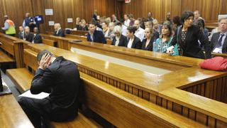 Oscar Pistorius se quebró en juicio por asesinato de su novia