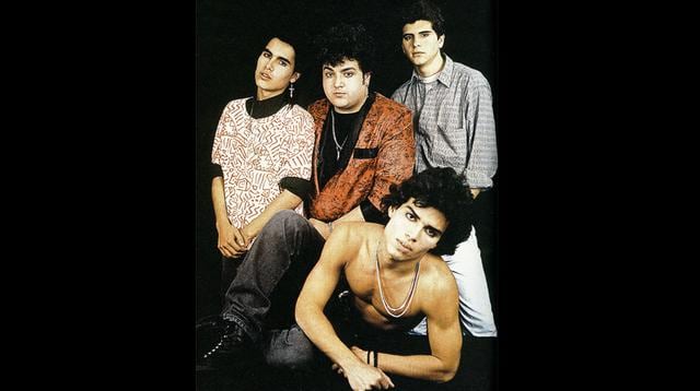 Hace 30 años, unos chiquillos con los ojos con delineador grabaron un disco fundacional: Arena Hash, el primer disco de la banda de Pedro y Patricio Suárez-Vértiz, Christian Meier y Arturo Pomar Jr.