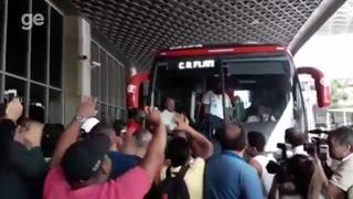 Flamengo: Guerrero, Trauco y compañía fueron pifiados por hinchas en su vuelta a Brasil