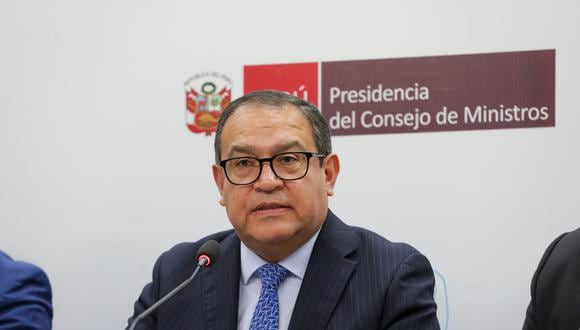 La Comisión de Energía y Minas del Congreso acordó en su sesión de hoy citar a Alberto Otárola, presidente del Consejo de Ministros, para que explique por qué se otorgará tres lotes petroleros a Petro-Perú cuando la empresa se encuentra en quiebra.