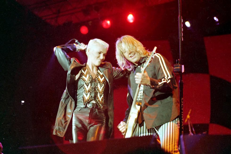 Roxette, nombre que proviene de una canción popularizada por un conjunto inglés hace muchos años en Suecia, marcó también la influencia de este dúo en su afán por combinar algunos rasgos de rock clásico, con ideas pop muy modernas