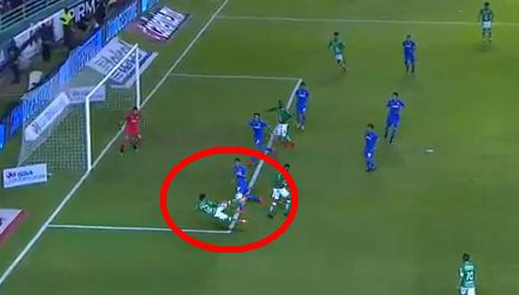 Cruz Azul vs. León EN VIVO vía FOX Sports 2: chileno Jean Meneses marcó el 2-0 con golazo de tijera | VIDEO. (Foto: Captura de pantalla)