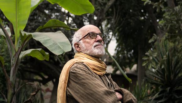 El artista plástico Salvador Velarde vive hace más de tres décadas en Pachacámac, un refugio inspirador. (Foto: Rodrigo Flores)