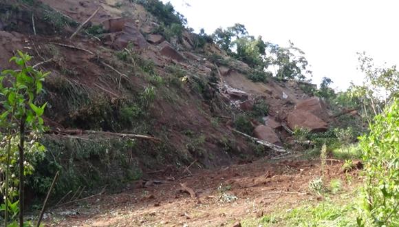 Tarapoto: pase vehicular se restablece lentamente tras derrumbe