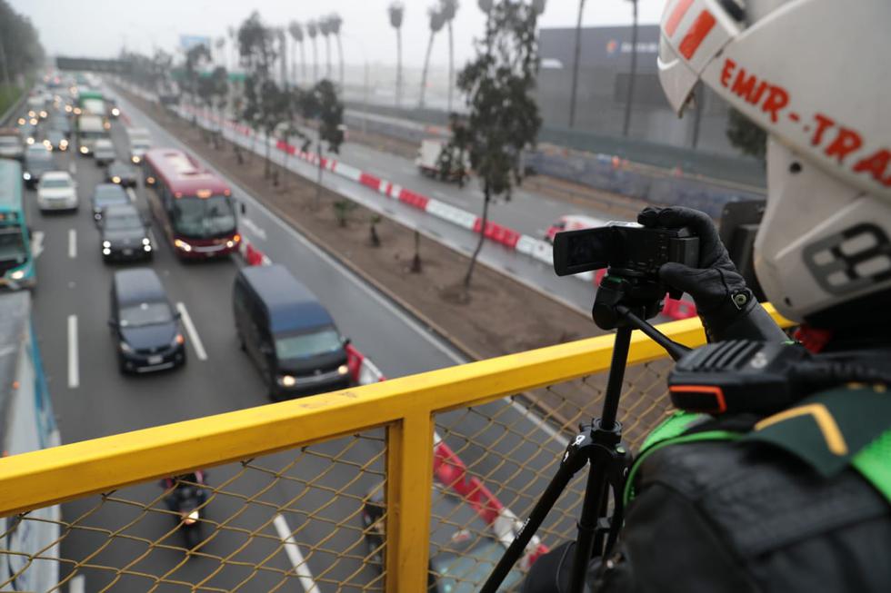 El plan pico y placa se aplica en cuatro vías de la ciudad. (Foto: GEC)