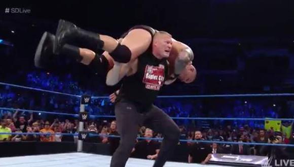 WWE: Brock Lesnar irrumpió en SmackDown y se vengó de Orton