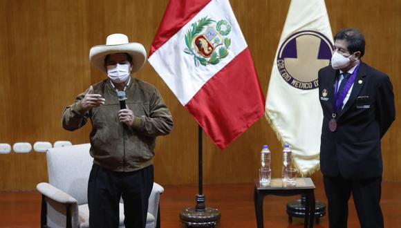 El candidato de Perú Libre reiteró que en un posible gobierno suyo decretará el sector Salud en emergencia y aumentará el presupuesto del sector al 10% del PBI. (Foto: El Comercio)