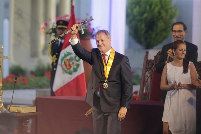Jorge Muñoz juró como alcalde de la Municipalidad de Lima. (Foto: Alonso Chero / El Comercio)