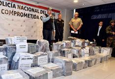 Daniel Urresti presentó 932 kilos de cocaína decomisada en Vraem