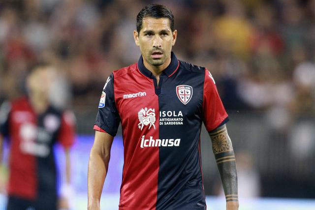 5. Marco Borriello con 35 años en Cagliari. (Foto: AFP)