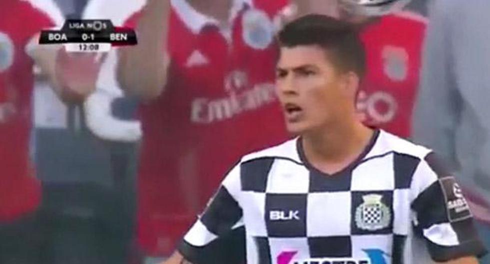 Iván Bulos le marcó este gol al Benfica y al final se lo anularon. (Foto: captura) (Video: YouTube)