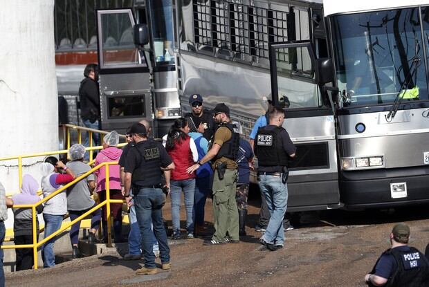 Estados Unidos: ICE detiene en Mississipi a 680 migrantes en la mayor redada en una década. Foto: AP