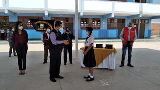 Lambayeque: escolares del distrito de Mochumí recibieron las primeras tablets