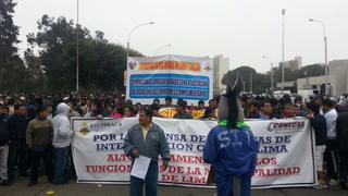 Transportistas del Callao marchan hacia sede del MTC