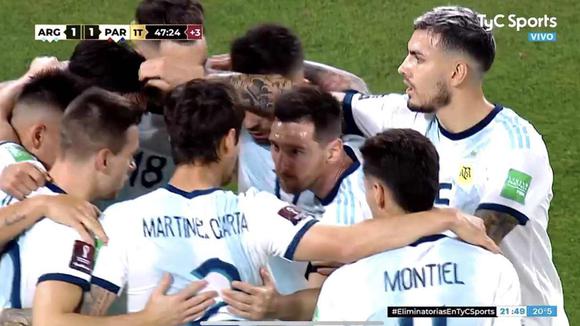 Lionel Messi habló con sus compañeros en el gol de Argentina sobre Paraguay. (Video: TyC Sports)