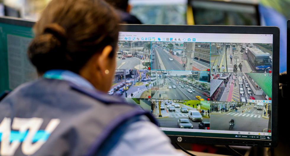 La estrategia ha permitido detectar casi 3 mil vehículos en Lima que prestan el servicio de transporte público de manera informal. Foto: ATU
