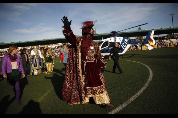 Los Reyes Magos empiezan a repartir alegría  - 1