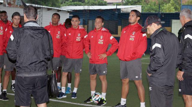 Selección peruana casi completa: llegaron Vargas y Deza - 1