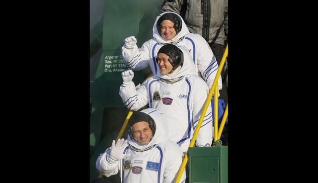 Los astronautas antes de partir al espacio. (Foto: EFE9