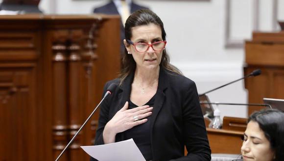 Ministra Hania Pérez de Cuéllar descartó que sus declaraciones puedan ser consideradas como un respaldo a la piratería. (Foto: Vivienda)