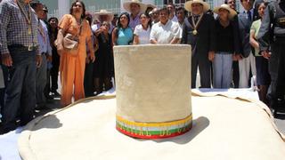 Piura: Catacaos presentó el sombrero de paja más grande del mundo