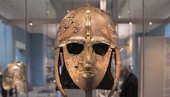 El casco de Sutton Hoo fue uno de los tesorors encontrados que se conservan en el Museo Británico de Londres. (Foto: Getty Images, vía BBC Mundo).