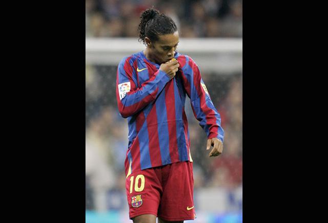 Barcelona recordó el día en el que el Santiago Bernabéu aplaudió a Ronaldinho | Foto: AFP/AP/EFE/Reuters