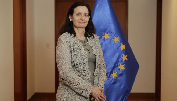 La embajadora Edita Hrdá encabezó la delegación europea que participó como observadora de la Cumbre de las Américas celebrada en Lima. (Alonso Chero / El Comercio)
