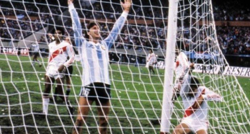 Ricardo Gareca anotó el segundo gol contra Perú en las Eliminatorias México 1986 | Foto: Gráfico Argentina