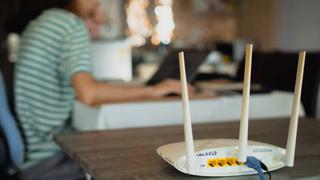 ¿Qué objetos podrían estar bloqueando la señal del WiFi de tu router?