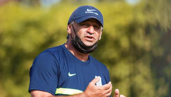 Carlos Bustos es entrenador de Alianza Lima desde enero del 2021. (Foto: Alianza Lima)