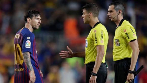 Luego de que finalizara el encuentro entre Barcelona y Girona, con empate a dos en el Camp Nou, Lionel Messi tuvo un desaire con el árbitro. (Foto: EFE)